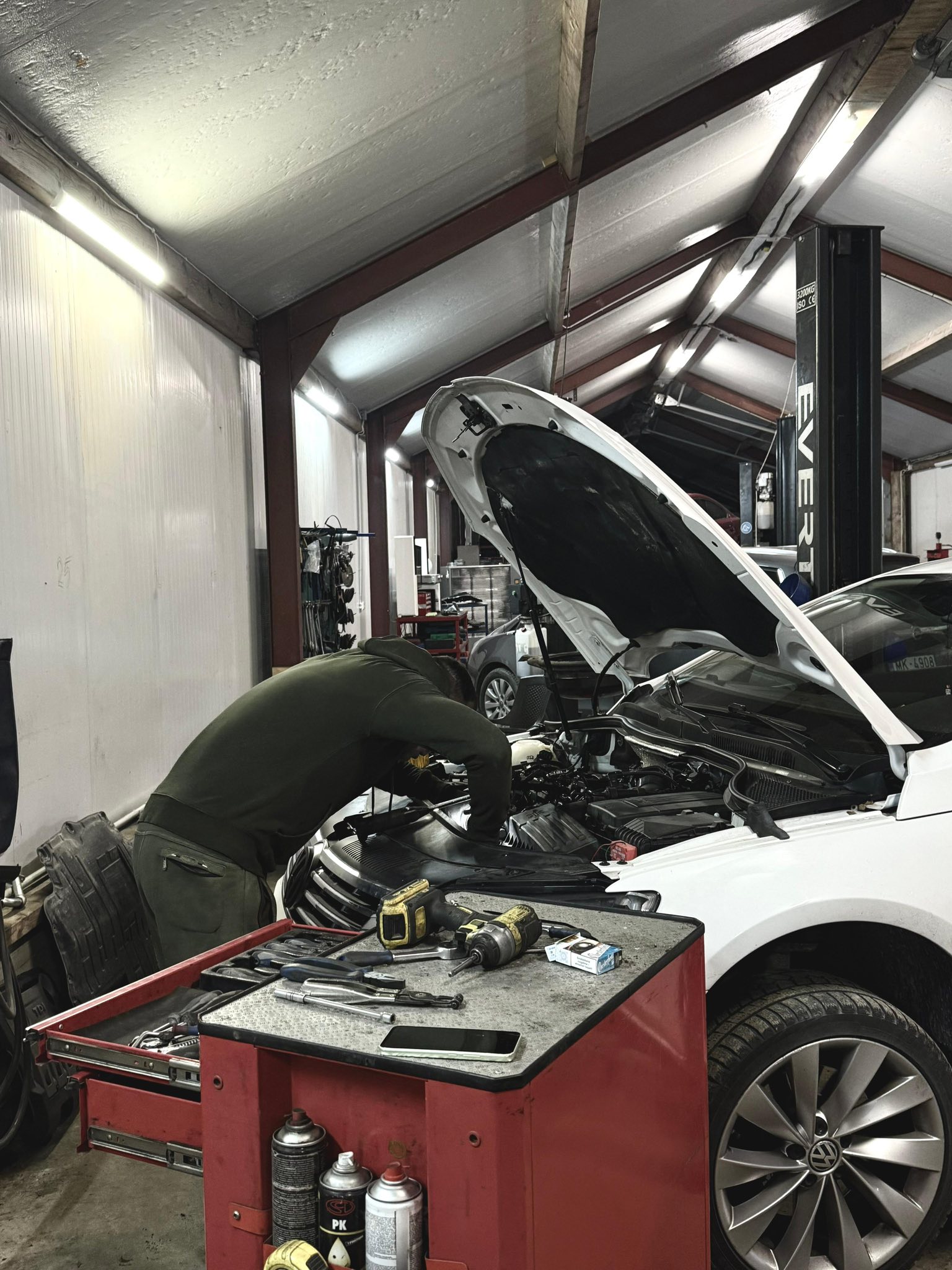 Pilns auto apkalpošana – RM Autoserviss