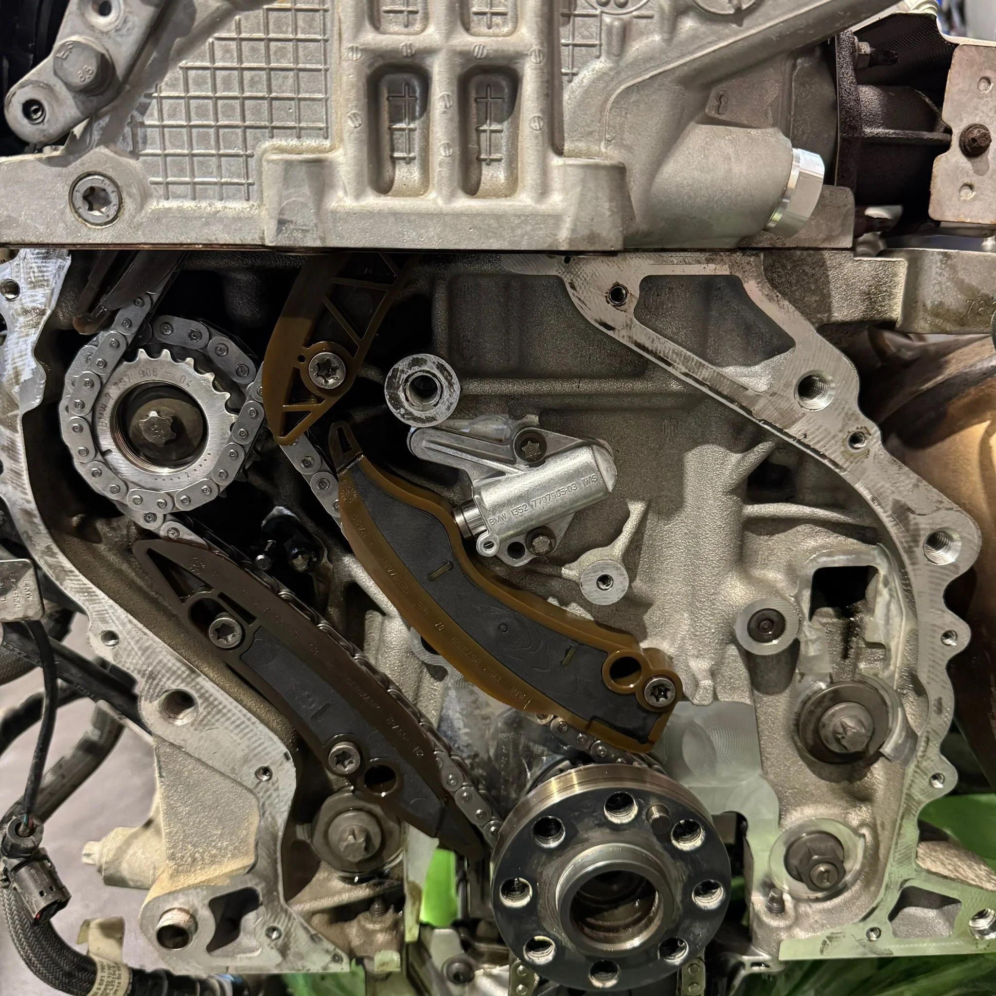 Ķēdes maiņa – RM Autoserviss